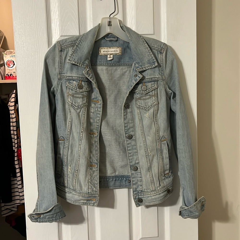 Abercrombie & Fitch Girl’s Denim Jacket 🧥 - Picture 1 of 9
